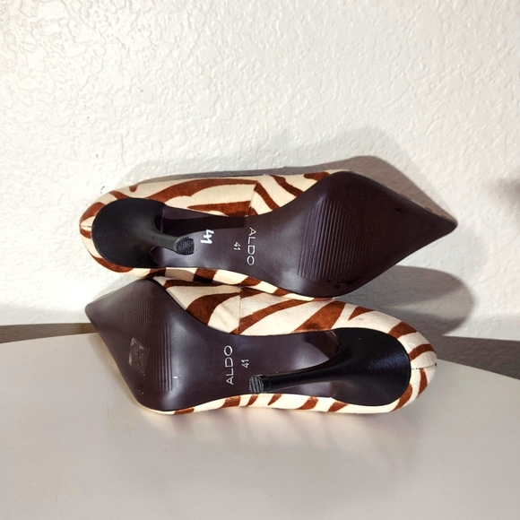 Aldo Calf Hair Brown & White Animal Patterned Pointy Toe Heels - Picture 5 of 14